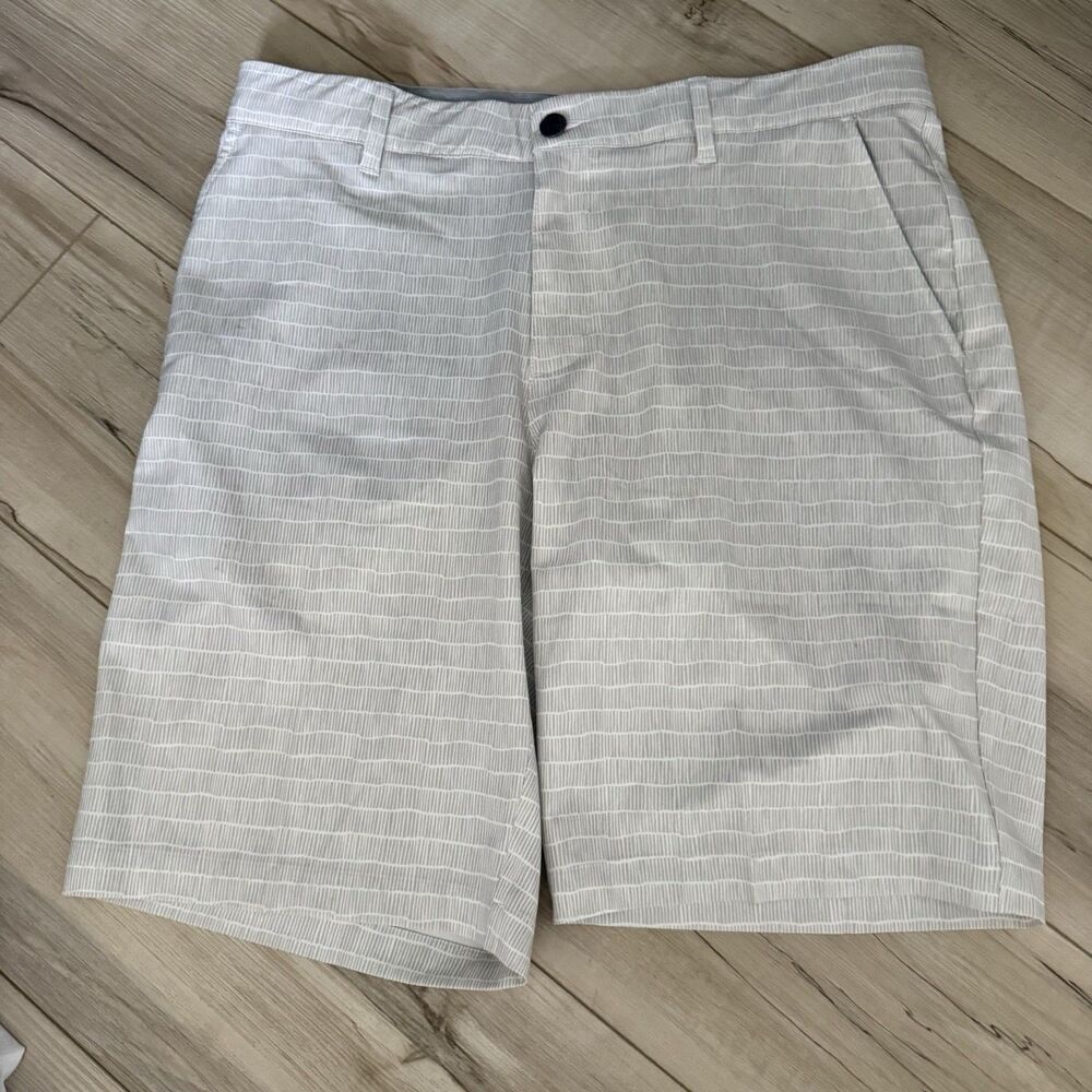 Adidas Shorts Mens Size 32 Gray Chino Stretch Golf Casual Pockets